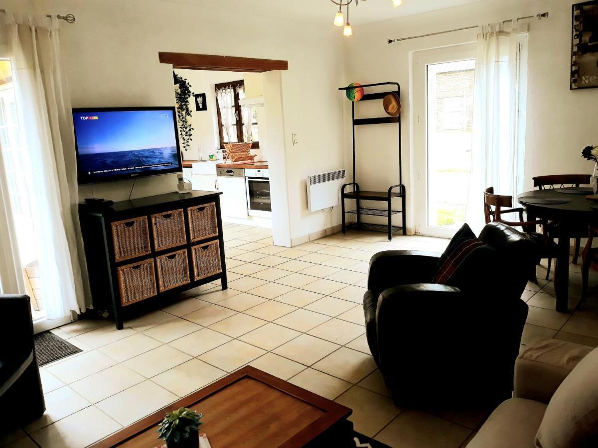 Gite Du Manoir Des Haies Villa Les Champs-Géraux Exteriör bild